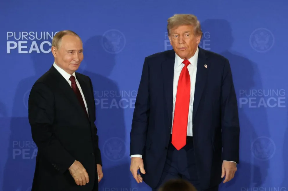 El presidente de Rusia, Vladimir Putin (i), y su homólogo de Estados Unidos, Donald Trump, en agosto de 2025. Foto: EFE 