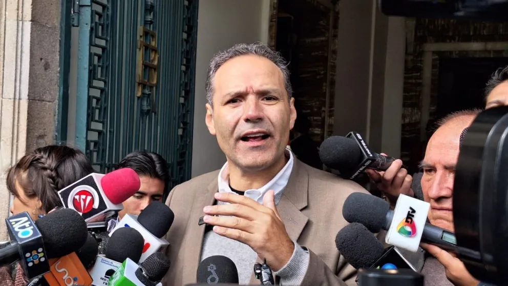 El dirigente cívico Agustín Zambrana en puertas de Palacio Quemado. Foto: Visión 360 