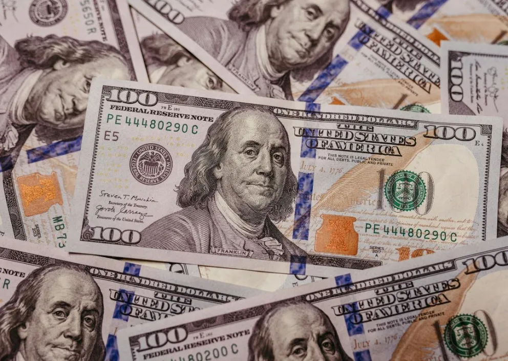 El dólar en Bolivia se cotizó en Bs 10,15 para este miércoles. Foto: Canva