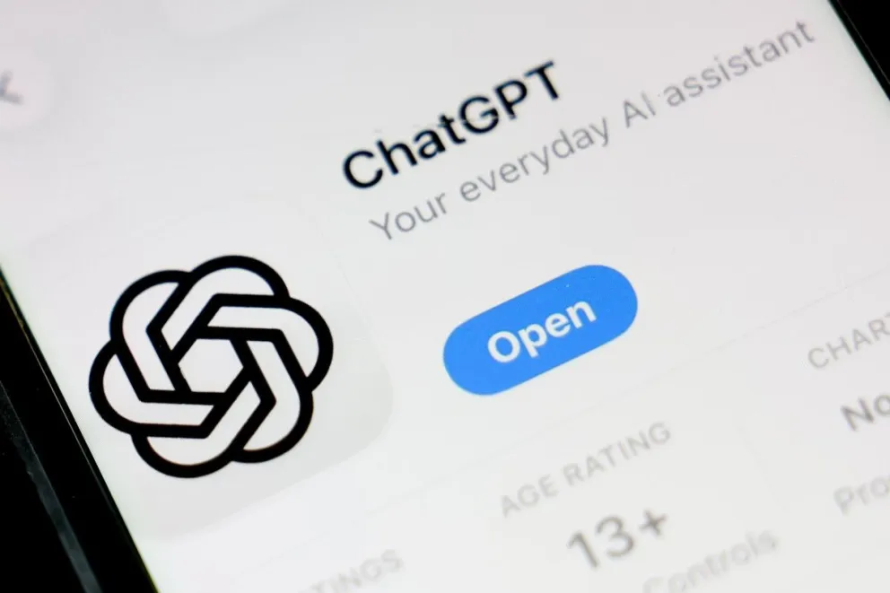 El inicio de la aplicación ChatGPT, desarrollada por la empresa estadounidense de inteligencia artificial (IA) OpenAI. Foto: EFE  