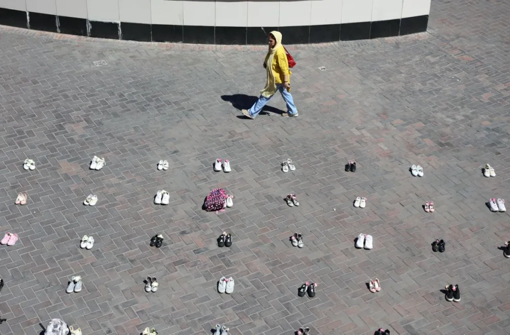 Un homenaje en Teherán a las niñas muertas en la escuela de Minab por un bombardeo estadounidense. Foto: EFE
