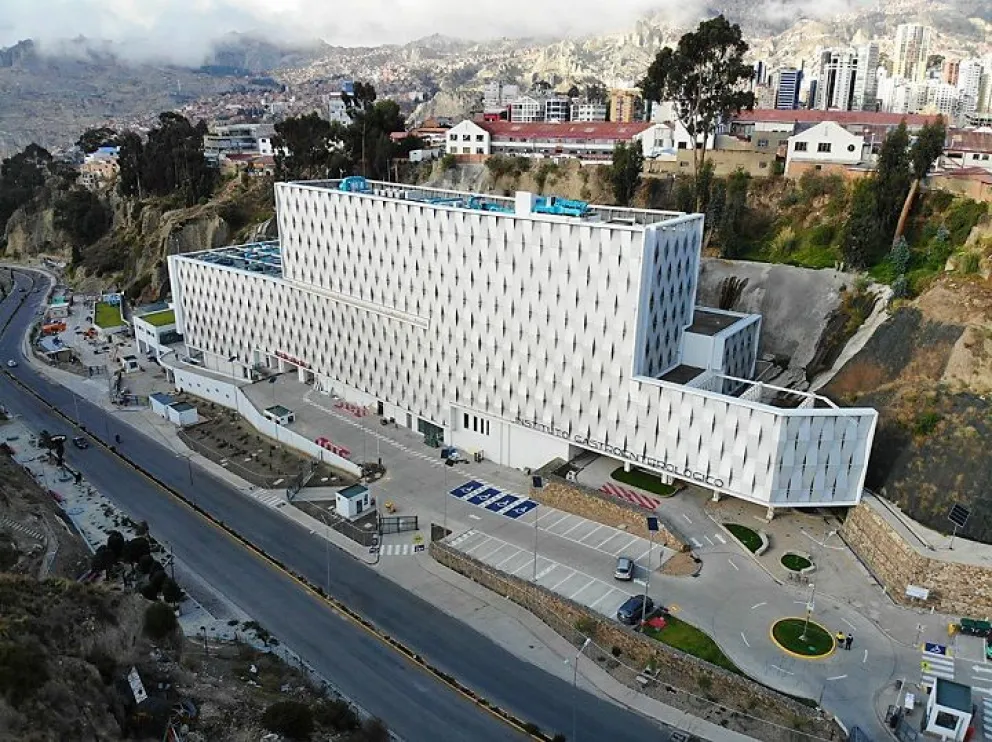 El Instituto Gastroenterológico de Cuarto Nivel debía ser entregado en abril de este año. Foto: Ministerio de Salud
