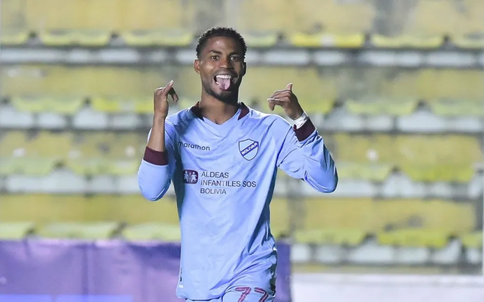 Dorny Romero festeja el cuarto gol de Bolívar en el sufrido triunfo sobre GV San José. Foto: APG