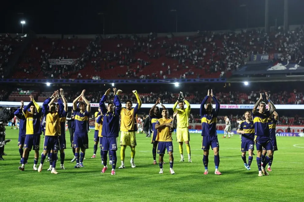 Jugadores de Boca Juniors celebran su clasificación a semifinales después de eliminar a Sao Paulo. Foto: EFE