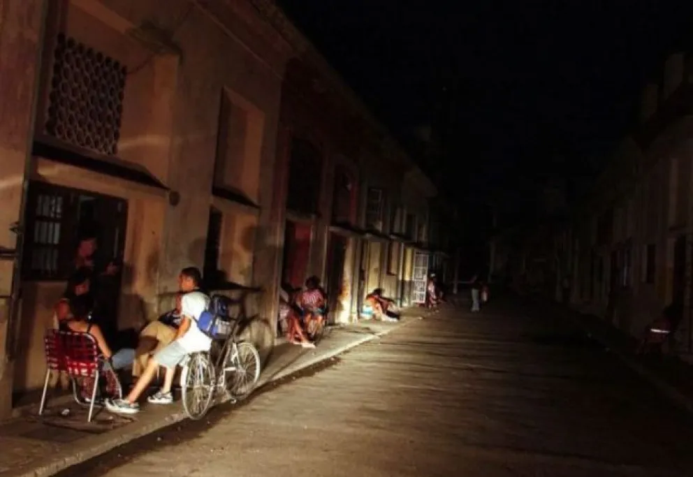 Imagen de un anterior apagón ocurrido en Cuba. Foto: RRSS