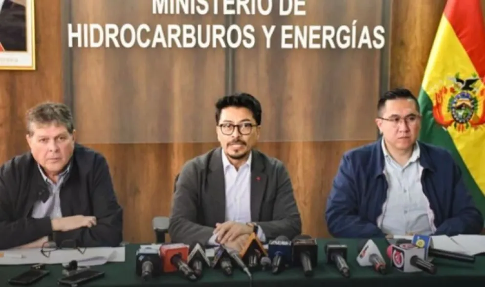 Los ministros Marcelo Blanco, Fernando Aramayo y Christian Morales. Foto: Min Economía