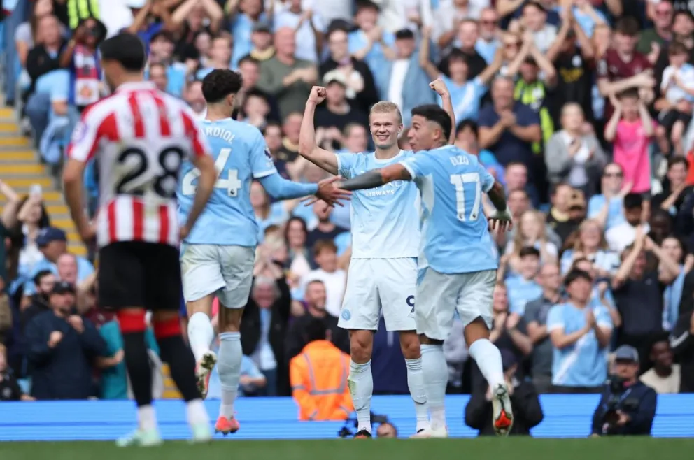 Jugadores del Manchester City celebran uno de los goles en el triunfo ante el Sunderland. Foto: EFE