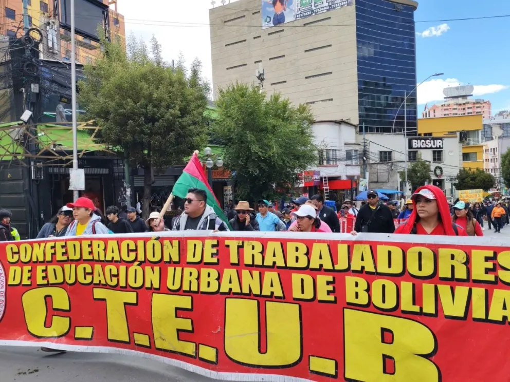 Marcha del magisterio en La Paz. Foto: CTEUB 