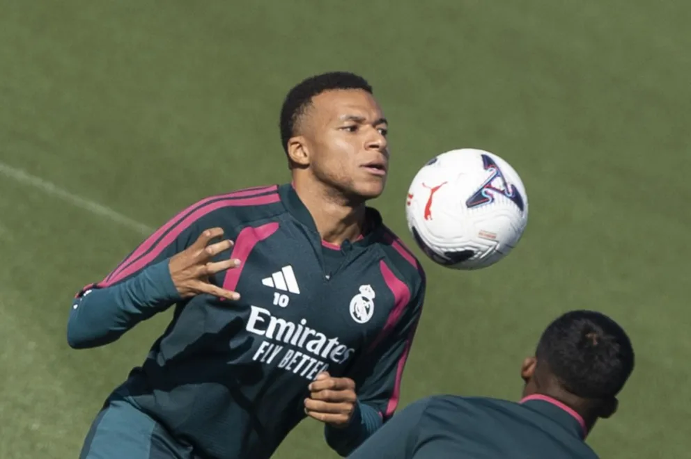 Mbappé durante un entrenamiento con el Real Madrid. Foto. EFE.