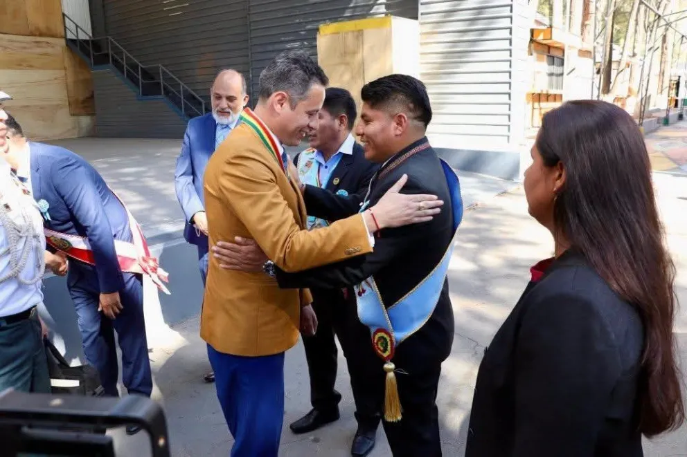 El vicepresidente Edmand Lara y el gobernador Leonardo Loza. Foto: Gobernación de Cochabamba