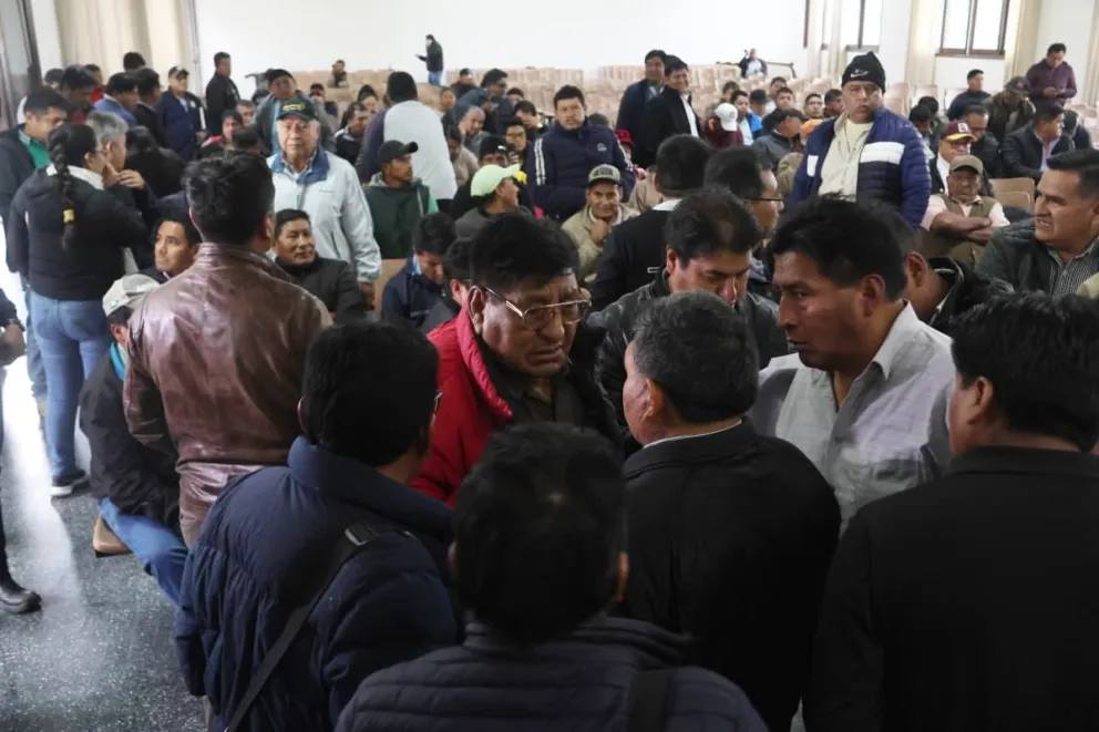 Los choferes de Bolivia llevaron adelante un ampliado en Santa Cruz. Foto: APG