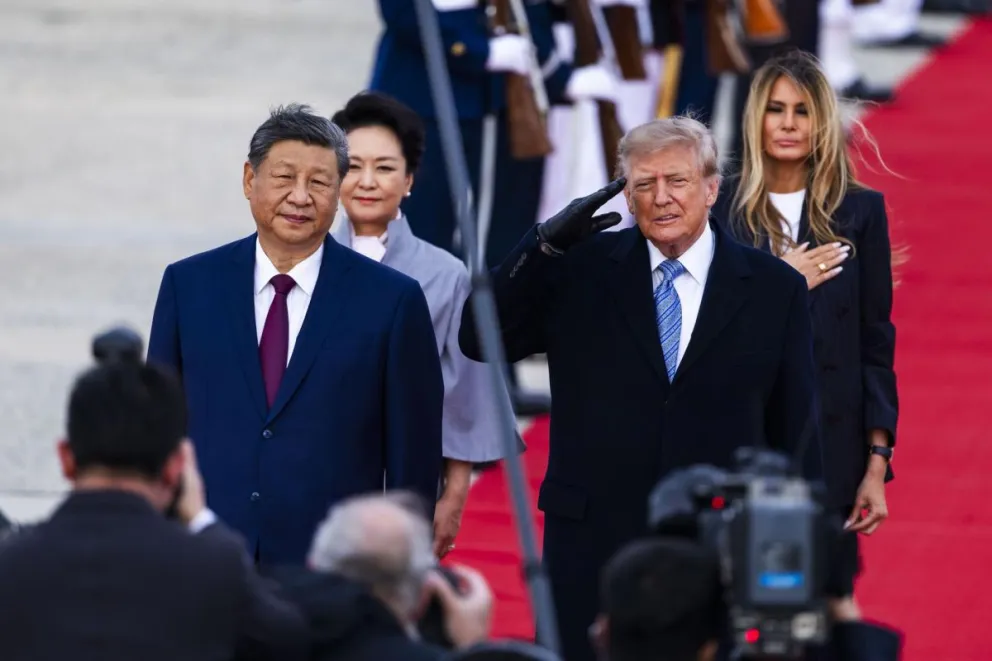El presidente de Estados Unidos, Donald Trump (derecha), y el presidente de China, Xi Jinping (izquierda), en la Base Andrews, Maryland. Foto: EFE
