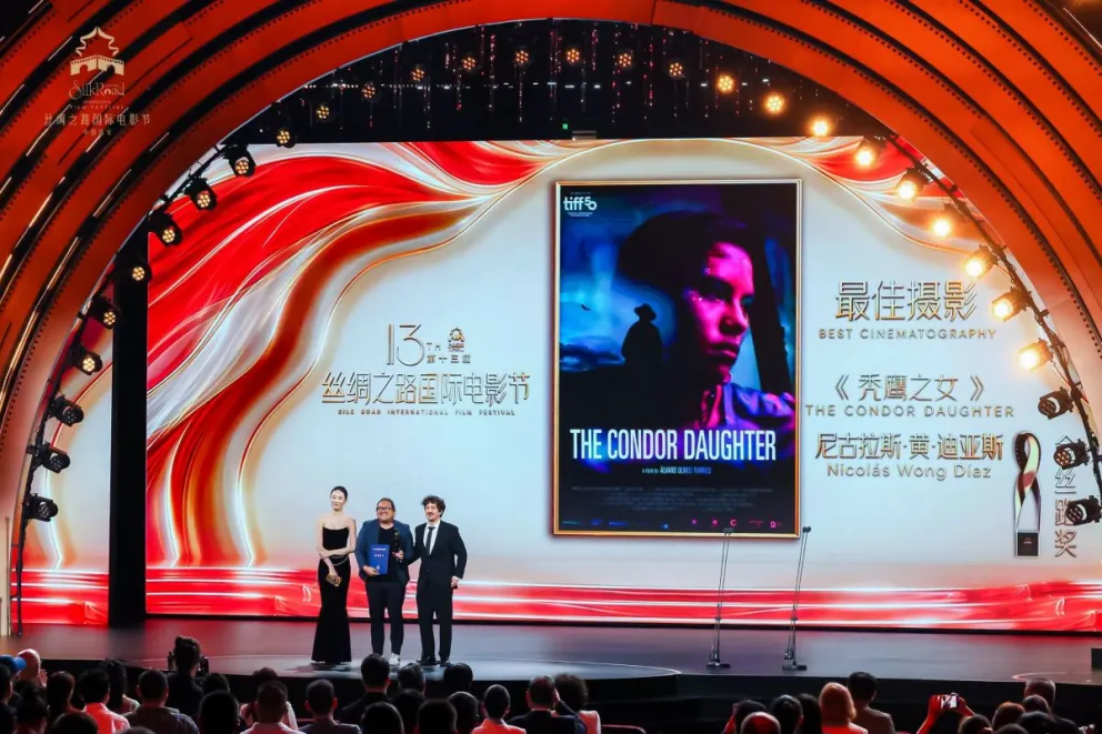 La cinta fue galardonada en el XIII Festival Internacional de Cine de la Ruta de la Seda, realizado en Xi’an. 