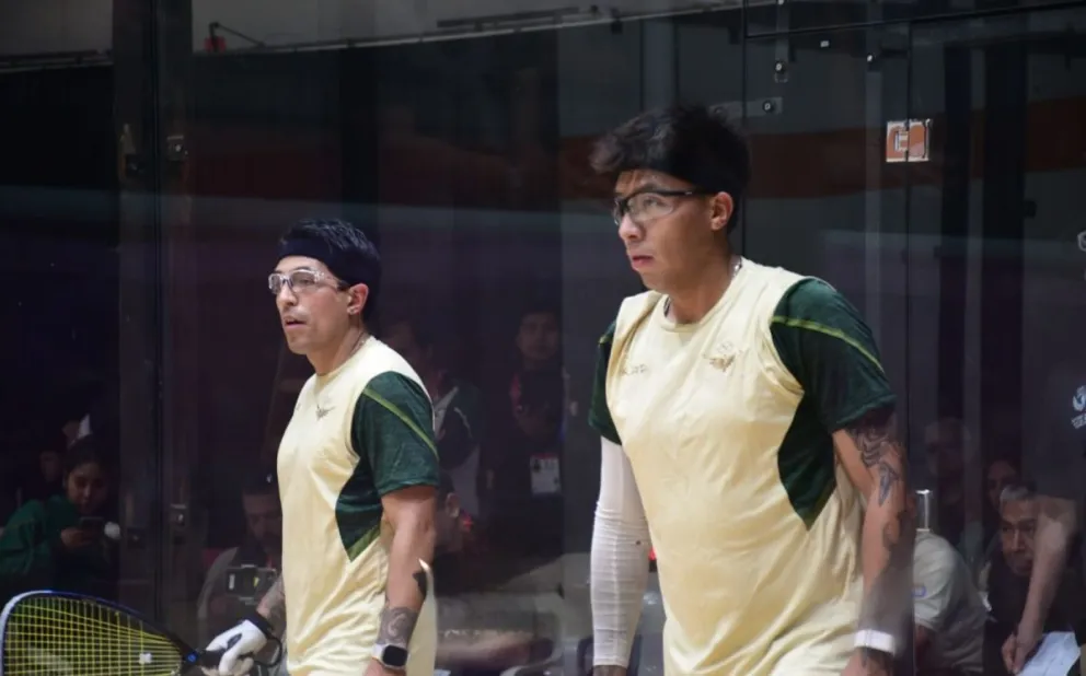 Moscoso (der.) y Carrasco, durante la final de dobles varones. Foto: COB.