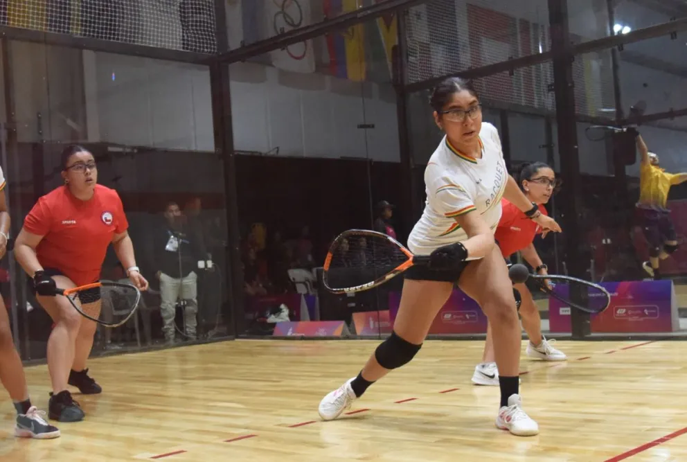 Bolivia en su partido de dobles damas. Foto: Santa Fe 2026.