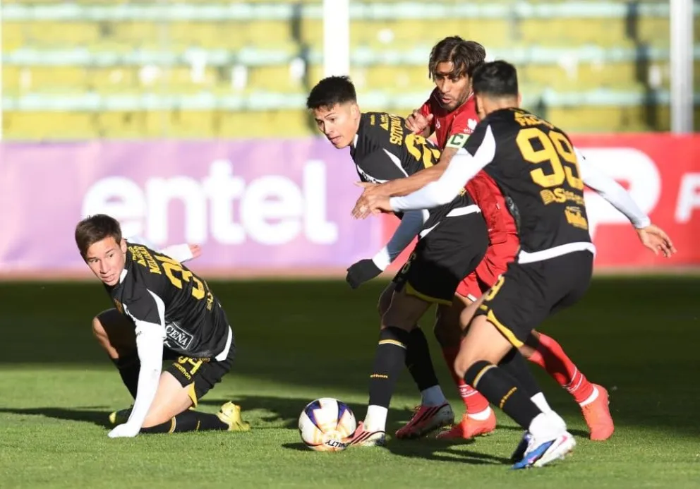 Incidencia del partido en el que The Strongest le ganó el sábado a Guabirá por el torneo por series. Foto: APG