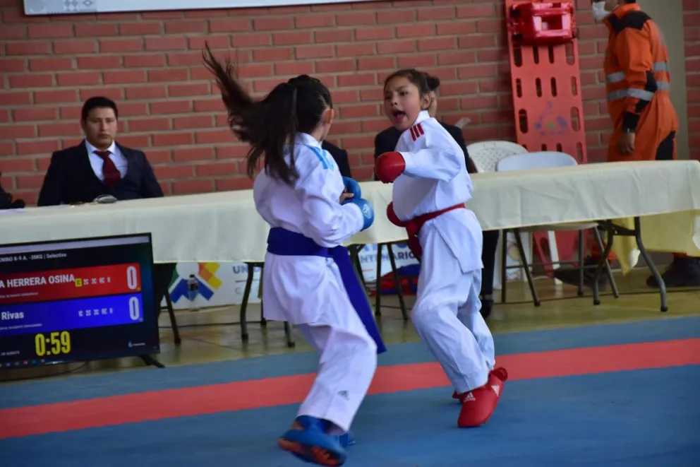 Dos pequeñas en un torneo pasado. Foto: Feboka.