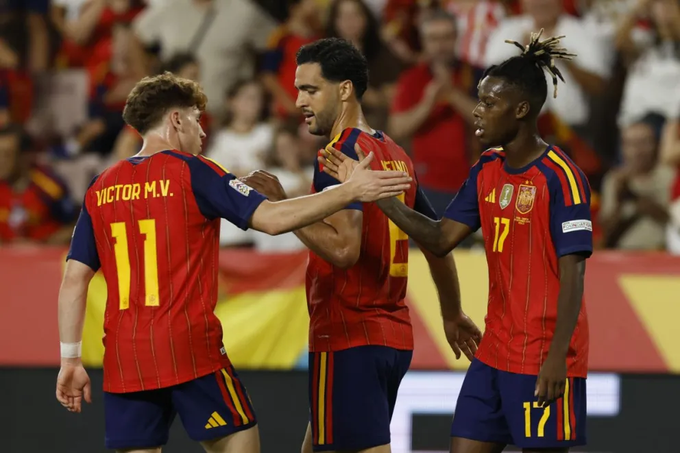 Los españoles celebran el triunfo de esta jornada. Foto: EFE.