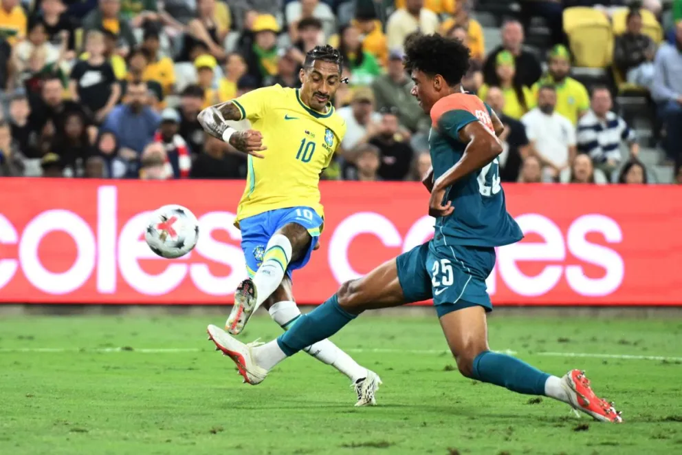 Raphinha en el amistoso contra Australia. Foto: EFE.