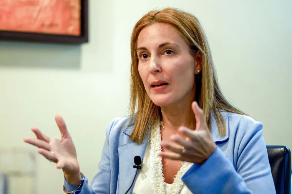 Fotografía del 30 de septiembre de 2026 que muestra a la asesora regional de Programas de UNOPS para América Latina y el Caribe, Leyre Sastre, hablando durante una entrevista con EFE, en La Paz (Bolivia). EFE