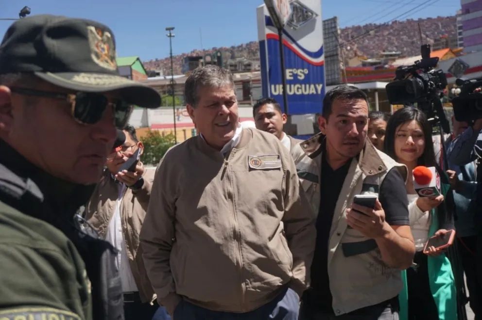 El ministro de Hidrocarburos, Marcelo Blanco en operativos sobre el control de carguíos de combustible. Foto: APG