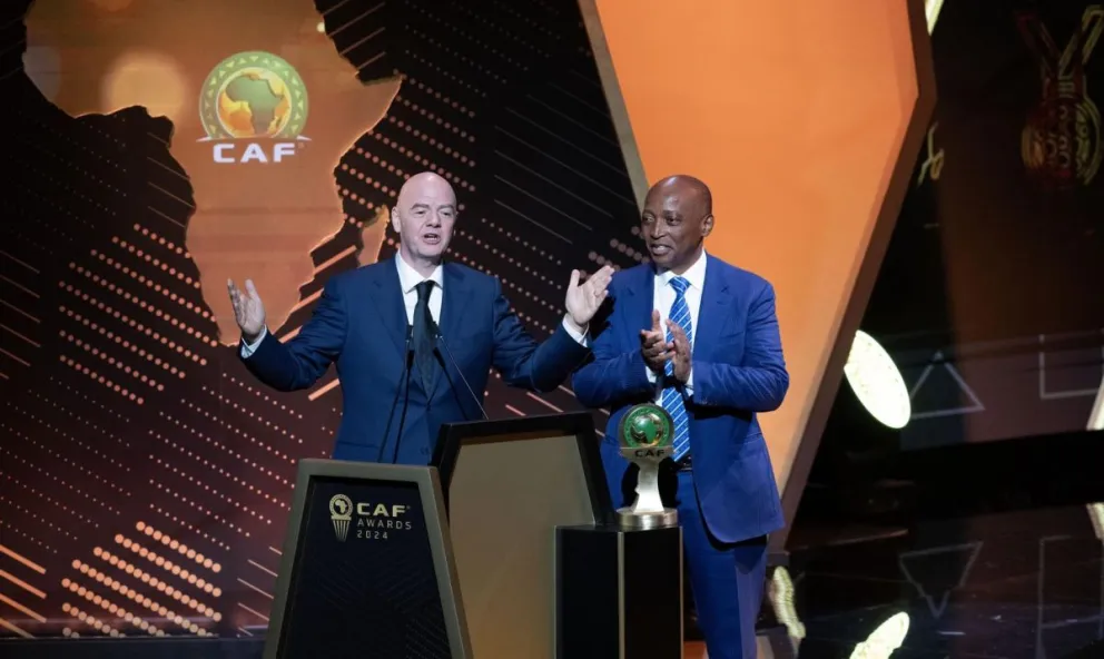 Foto de archivo del presidente de la FIFA, Gianni Infantino (izq.), junto al presidente de la CAF, Patrice Motsepe. Crédito: EFE
