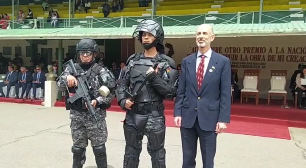 El director de la Oficina de Asuntos Antinarcóticos y Aplicación de la Ley (INL), Matthew Zamary, en el acto de homenaje en el 50 aniversario de la UTOP.