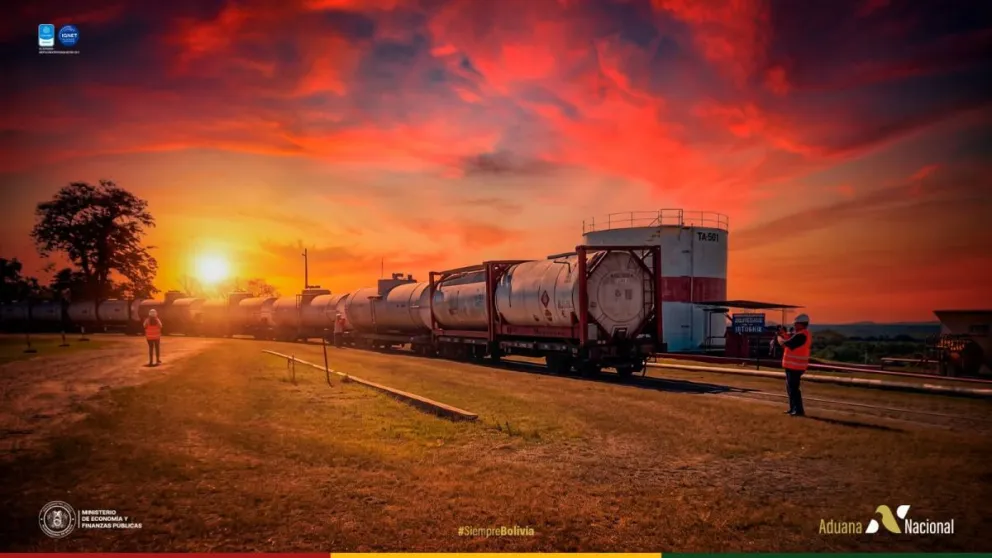 Una imagen referencial de la importación de combustible. Foto: Aduana Nacional