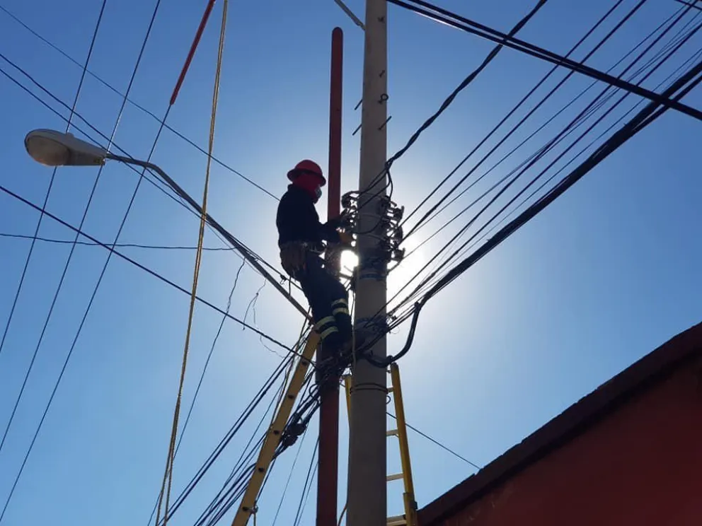 El proyecto de Ley de Electricidad no contempla un incremento de tarifas, según informó el ministro de Hidrocarburos, Marcelo Blanco. Foto: La Patria