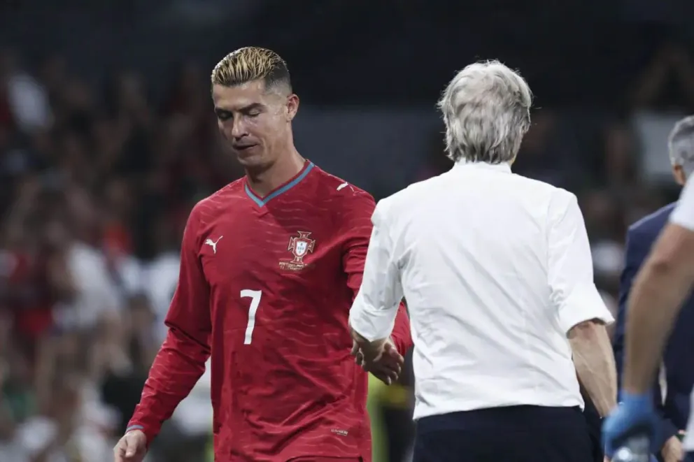 Cristiano Ronaldo (izq.) junto al técnico Jorge Jesus en uno de los últimos partidos de Portugal. Foto: EFE