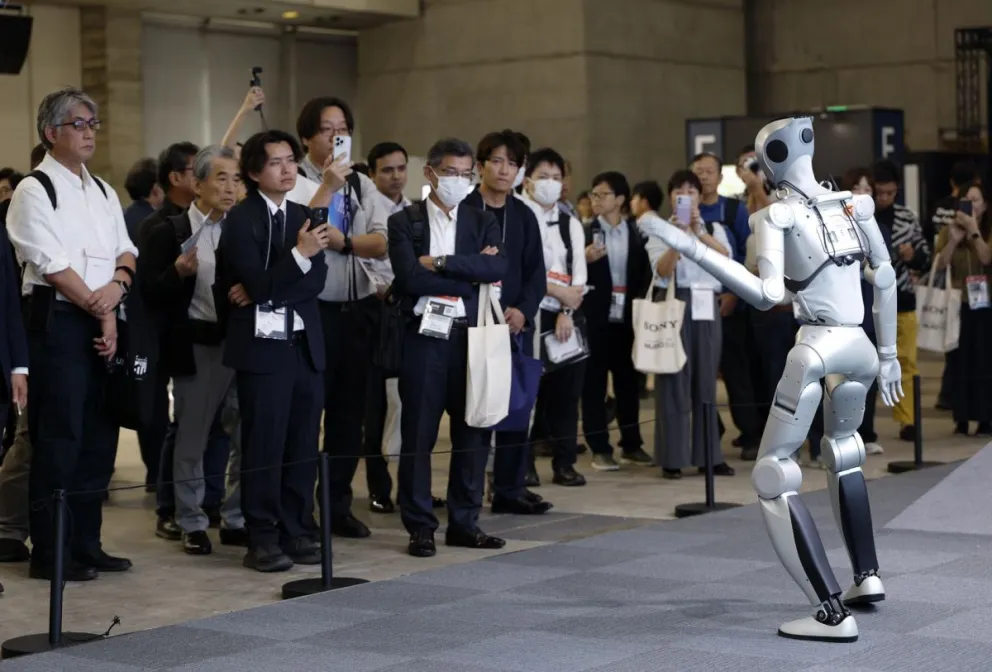 La mayoría de las compañías anuncian diferentes productos que usan la IA para ofrecer soluciones comerciales o tecnológicas a otras empresas. Foto: EFE