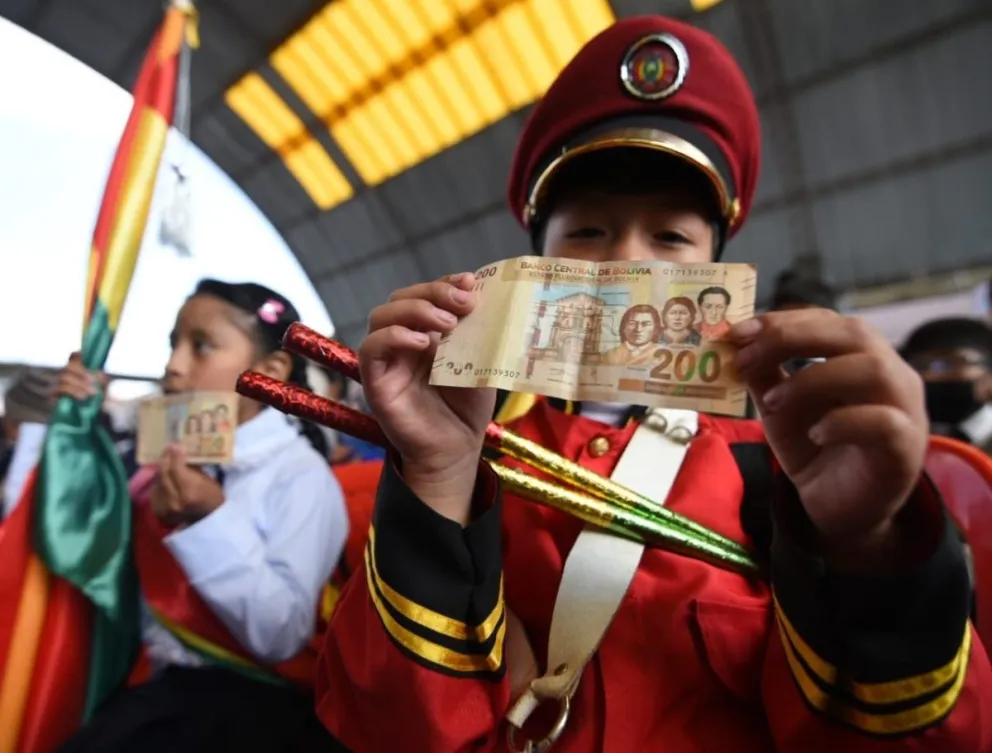 El pago del Bono Juancito Pinto será de Bs 300 este 2026. Foto: ABI