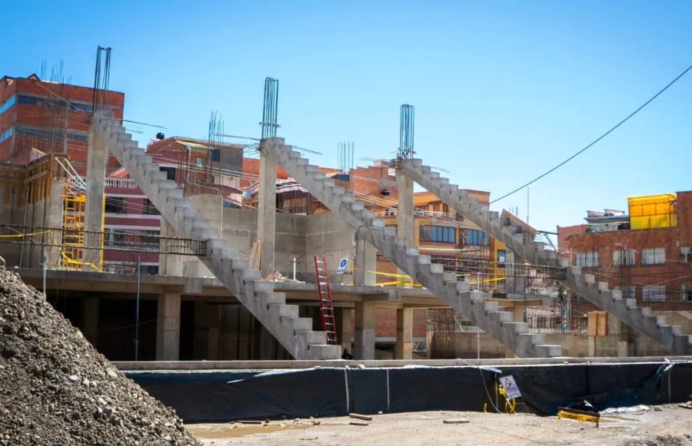 El avance de obras en un sector del escenario de Tembladerani. Foto. CB
