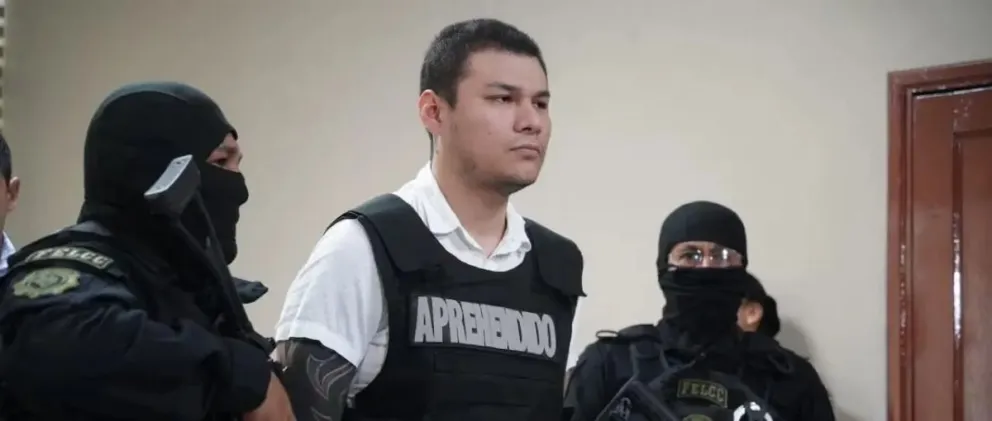 En 2023,  Johan Guzmán Parada, de 26 años, fue presentado por el entonces ministro de Gobierno, Eduardo del Castillo. Foto: Unitel