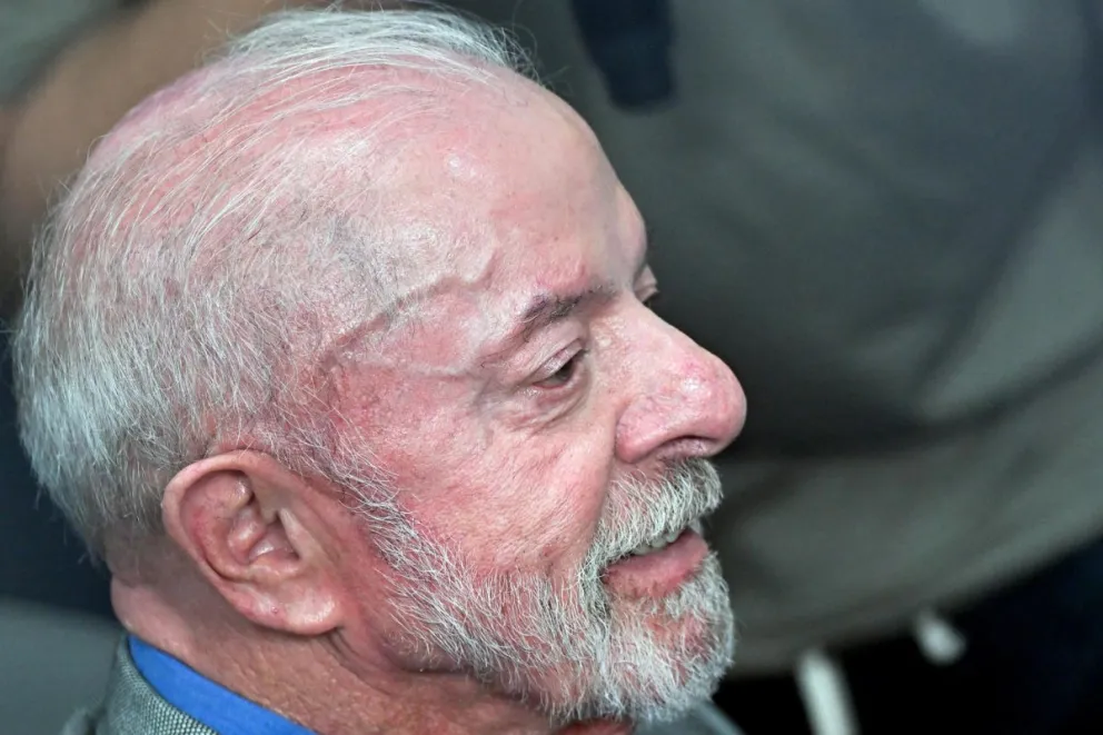 El presidente de Brasil y candidato a la reelección, Luiz Inácio Lula da Silva, este miércoles durante un encuentro con jugadores de videojuegos en el Palacio del Planalto, en Brasília (Brasil). Foto: EFE