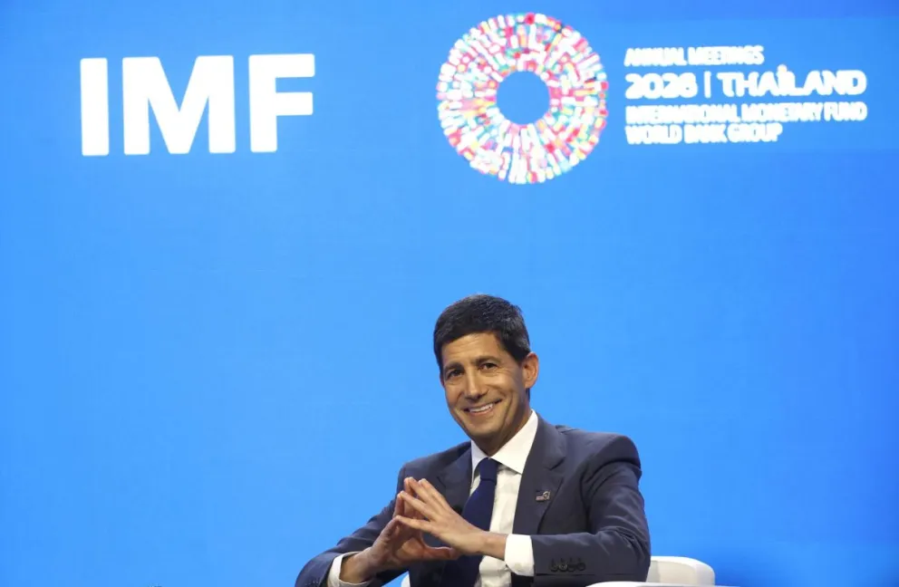 El presidente de la Reserva Federal de Estados Unidos (Fed), Kevin Warsh, durante un foro del Fondo Monetario Internacional (FMI), en Bangkok. Foto: EFE 