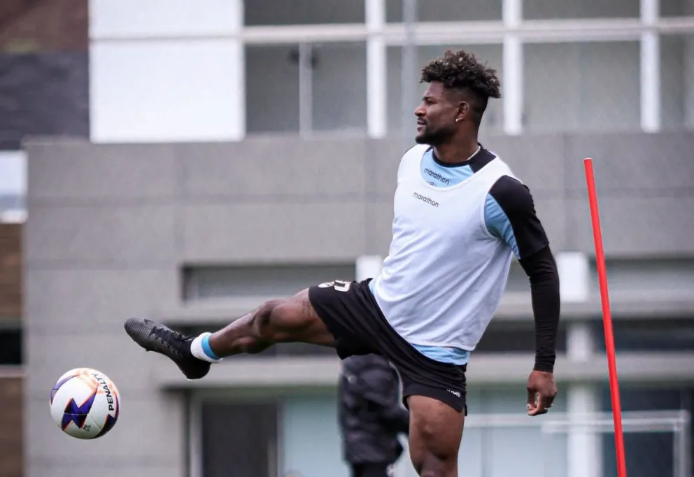 El colombiano Dairon Asprilla una de las figuras del cuadro académico. Foto: CB