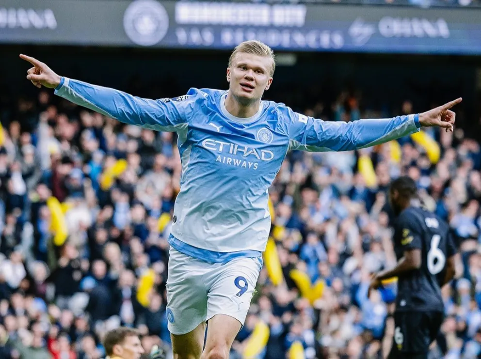 Haaland celebra el gol qiue anotó para el Manchester City. 