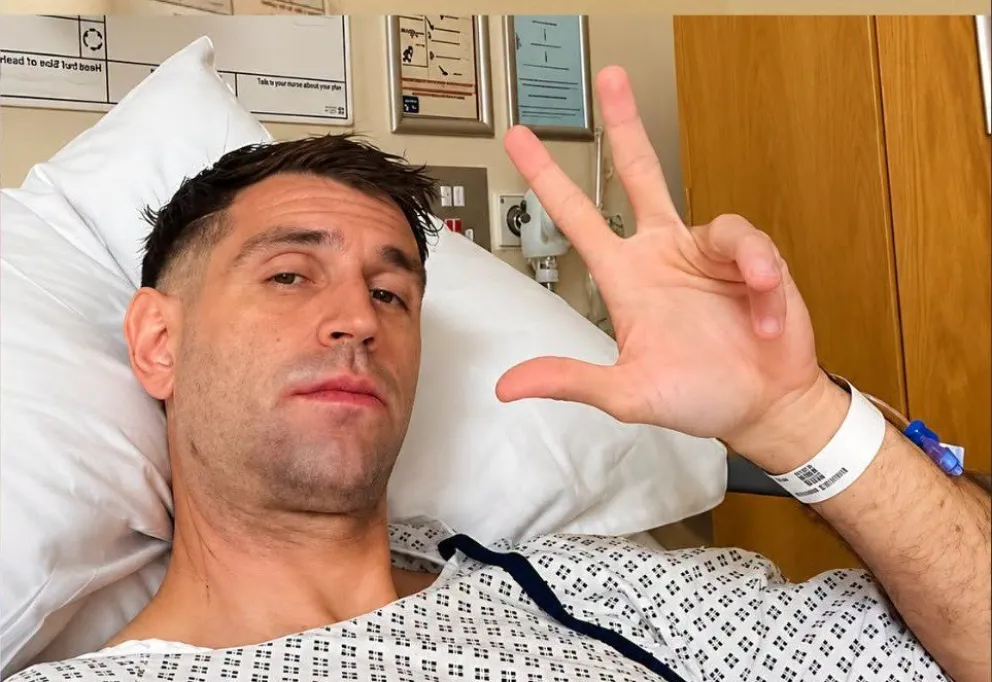 Martínez publicó una fotografía luego de su intervención quirúrgica. Foto: EM