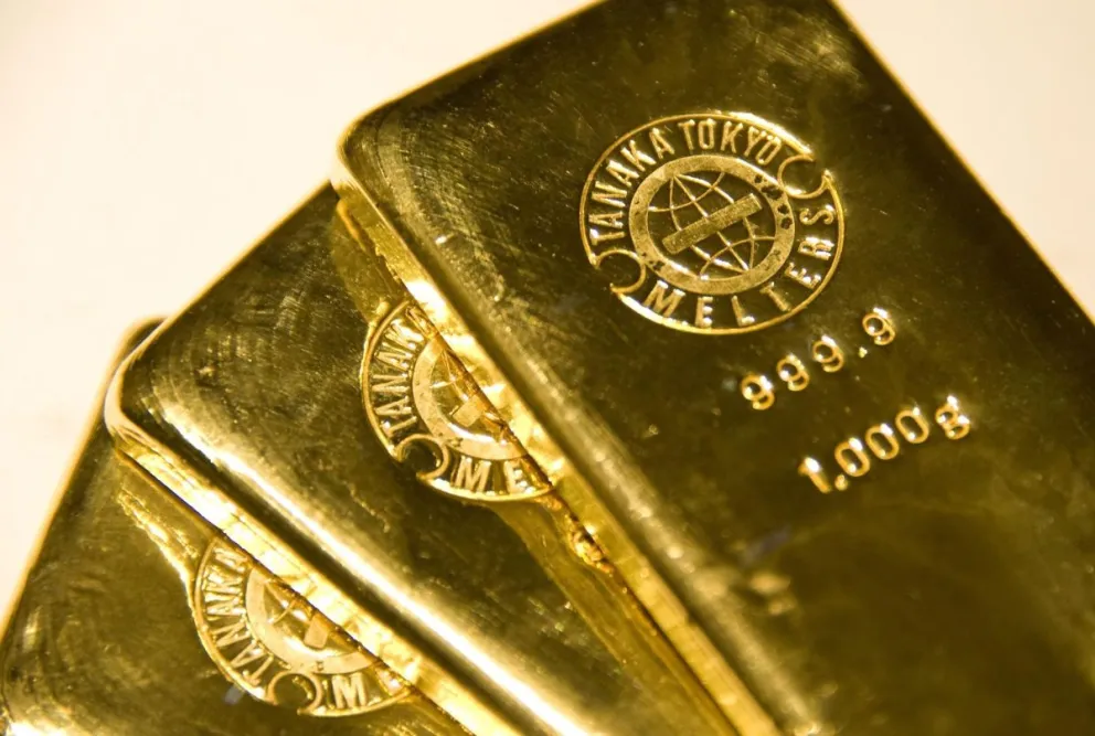 Lingotes de oro en una tienda de Tokio, Japón, el 11 de agosto de 2011. Foto: EPA