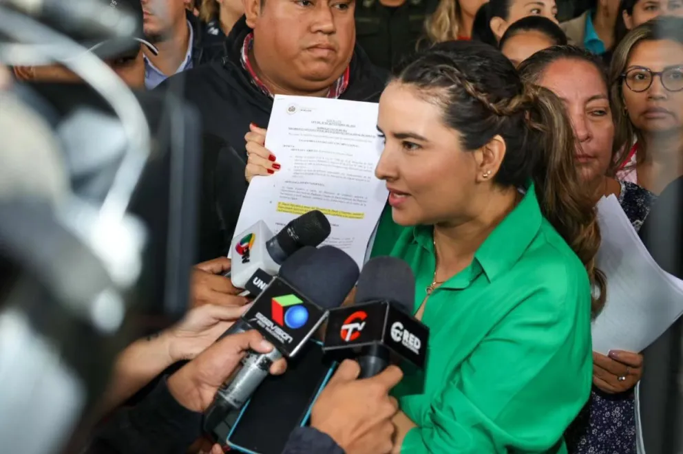 Vicegobernadora Paola Aguirre asume interinamente el mando de la Gobernación de Santa Cruz. Foto tomada de la cuenta en RRSS de la vicegobernadora Paola Aguirre