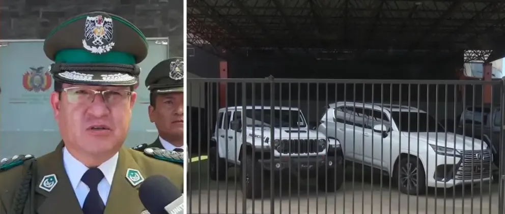 El comandante general de la Policía, Adrián Álvarez y los vehículos secuestrados. Foto: Unitel