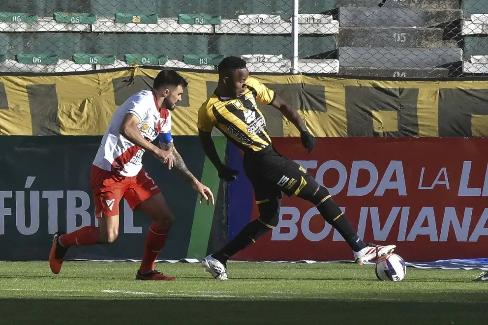 Del partido que The Strongest y Always Ready jugaron el dominfo por el torneo todos contra todos. Foto: APG