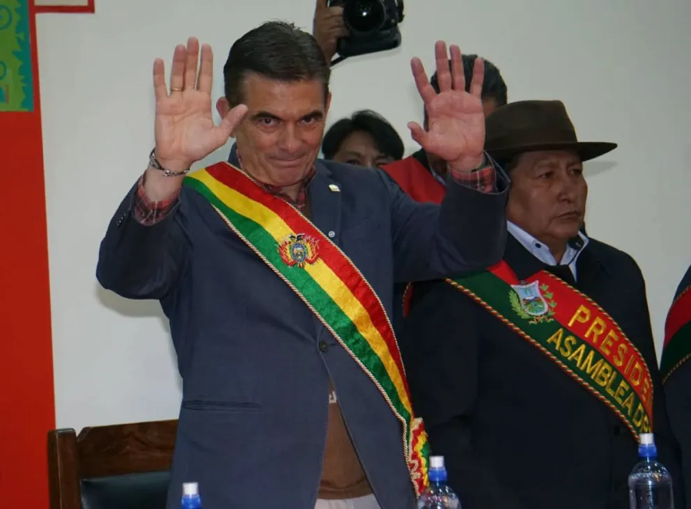 El presidente Rodrigo Paz en Laja. Foto: APG