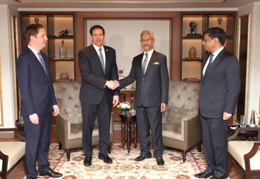 El secretario de Estado de Estados Unidos, Marco Rubio (2i), se reúne con el ministro de Exteriores indio, Subrahmanyam Jaishankar (2d), en Bombay. Foto: EFE