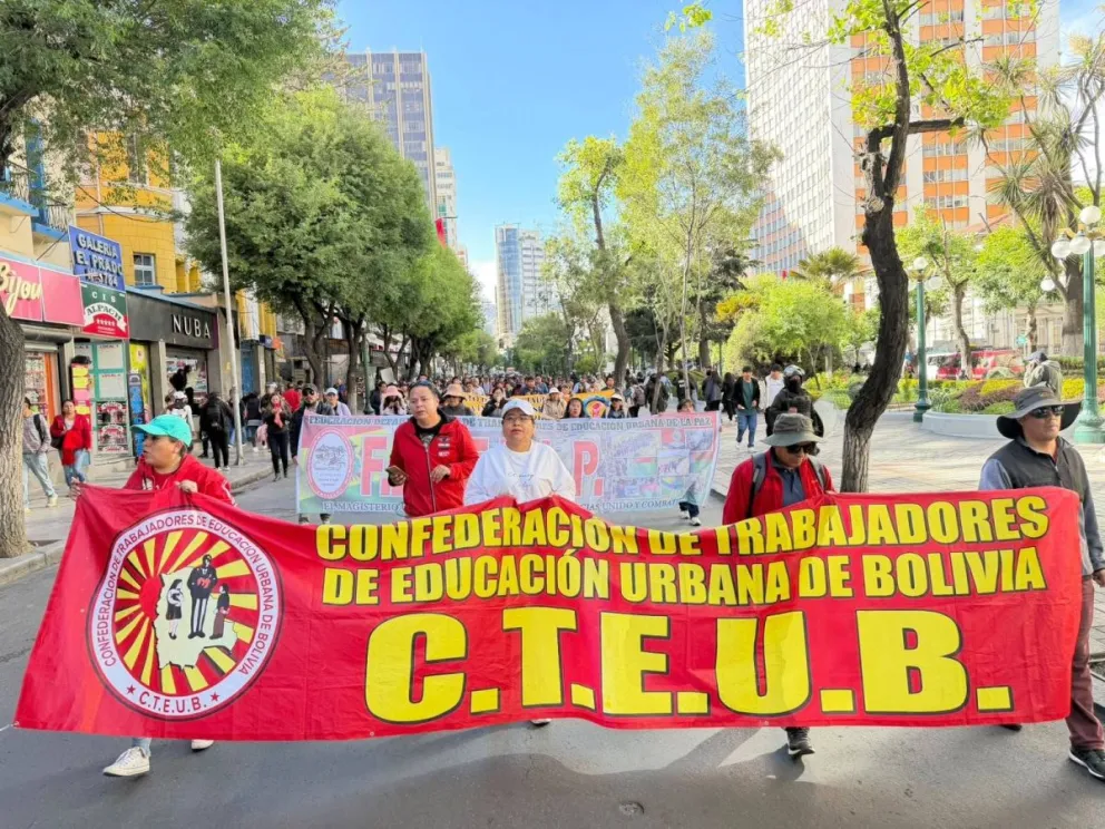 La marcha que protagonizaron el magisterio urbano de La Paz. Foto: Federación Departamental de Trabajadores de Educación Urbana de La Paz
