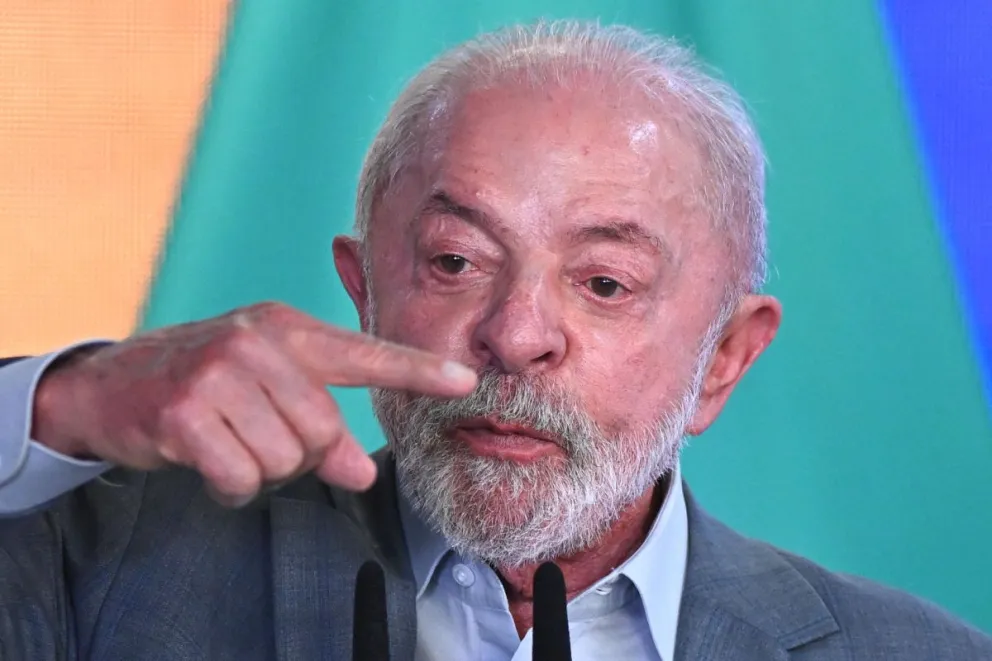 El presidente de Brasil, Luiz Inácio Lula da Silva, fue captado este 21 de octubre, durante un acto público, en el Palacio del Planalto, en Brasilia (Brasil). Foto: EFE