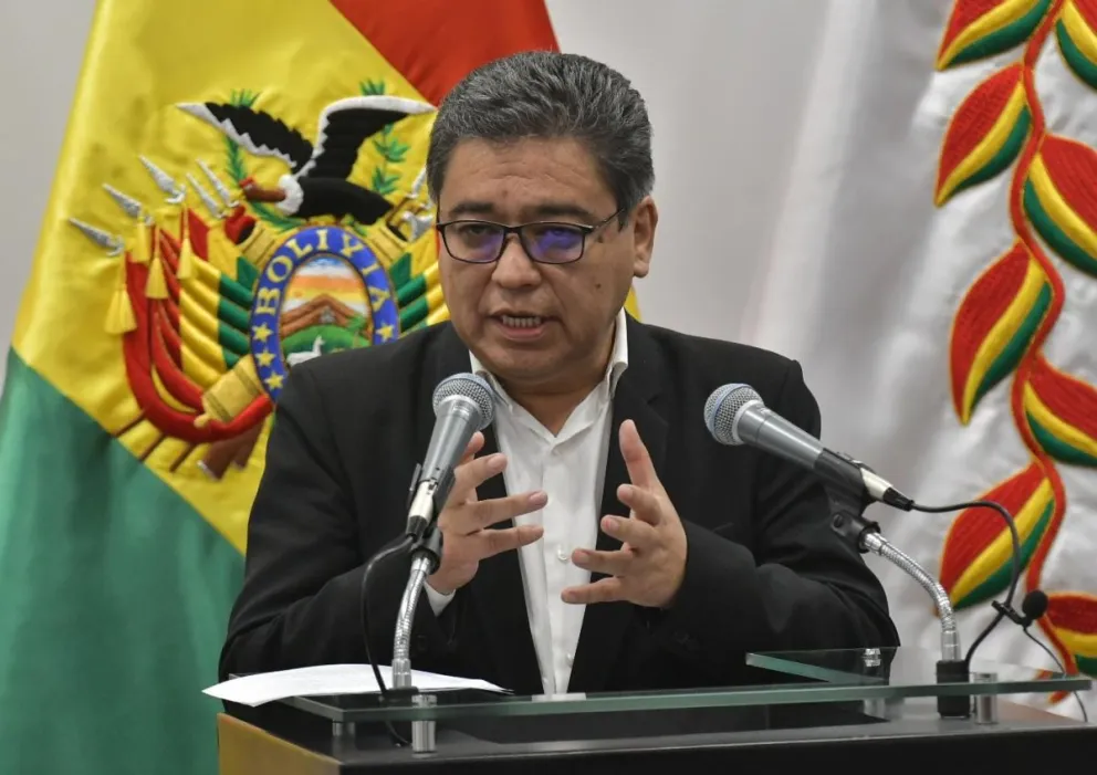 El vocero presidencial, José Luis Gálvez, en conferencia de prensa. Foto: APG