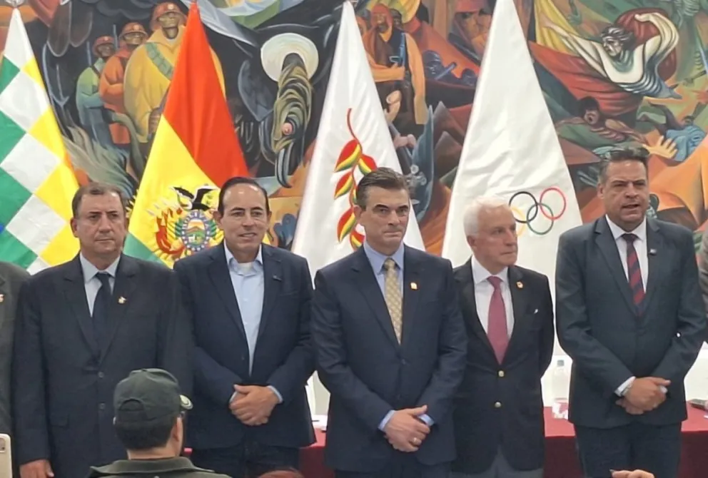 Parte del Comité Organizador de los Juegos Bolivarianos 2029 que fue posesionado en La Paz. Foto: Sports 360
