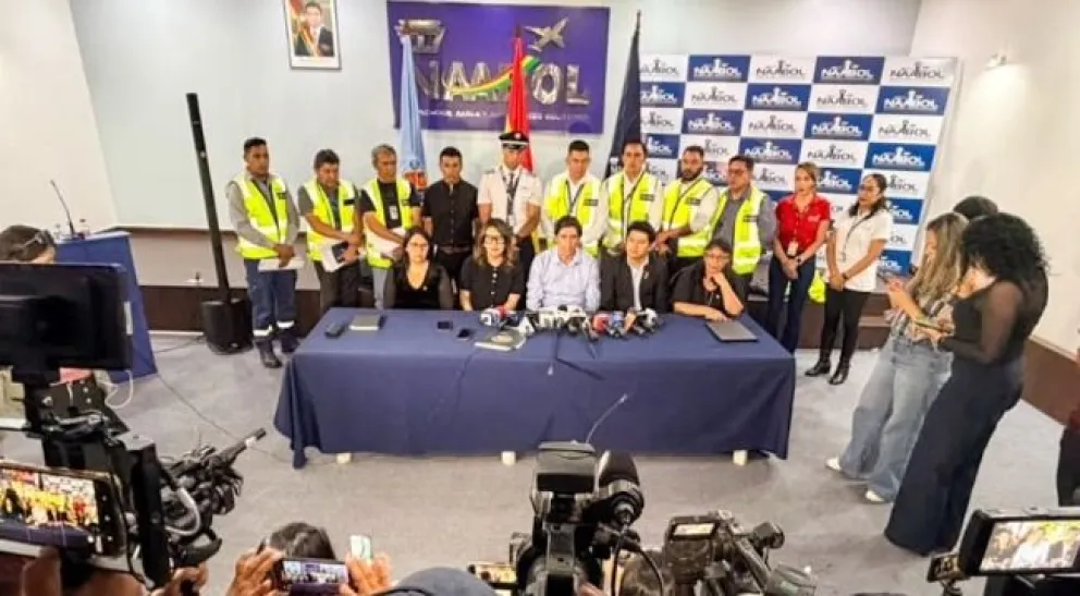 El ministro Mauricio Zamora informa del acuerdo. Foto: Ministerio de Obras Públicas